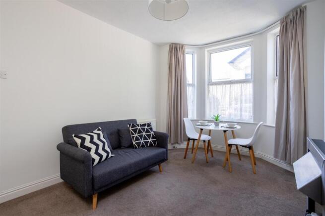 1 bed Flat to rent Image 7