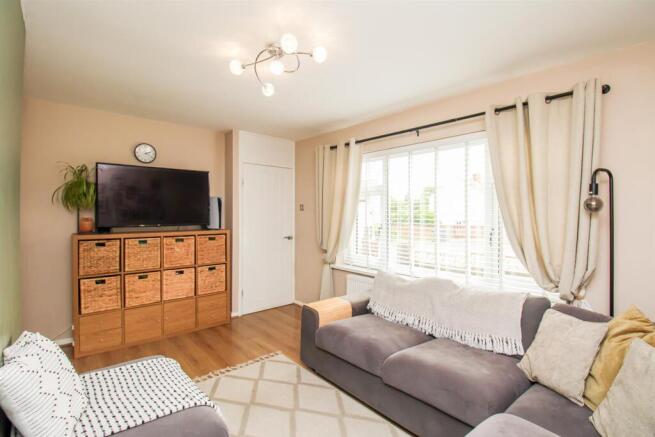 2 bed Semi-Detached for sale Image 5