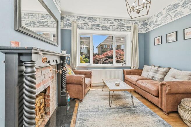 5 bed Semi-Detached for sale Image 8