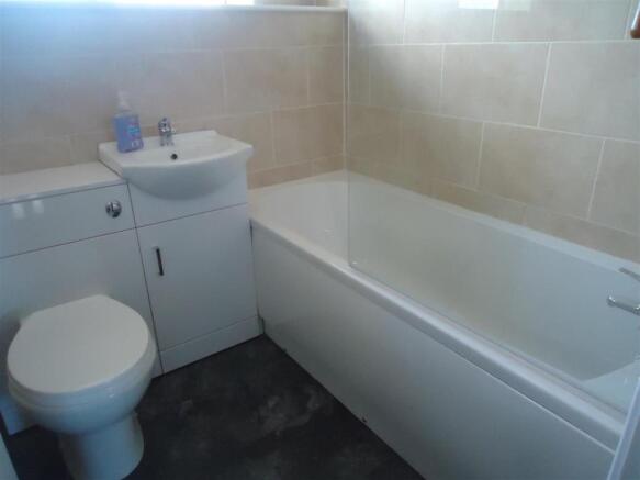 bathroom 2.JPG