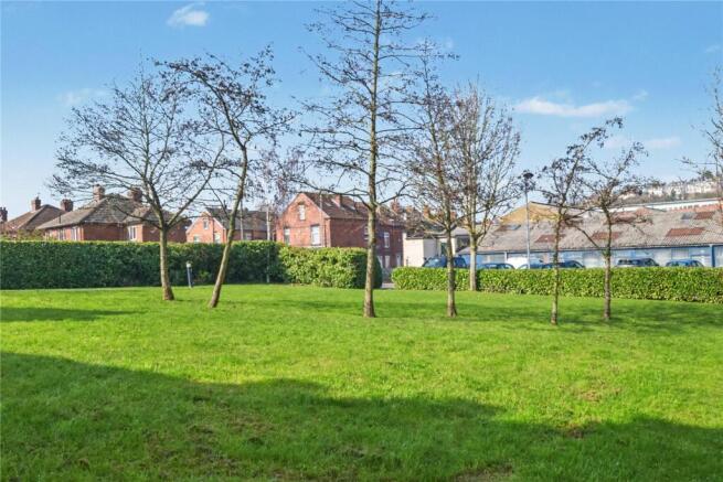 2 bed Apartment for sale Image 8