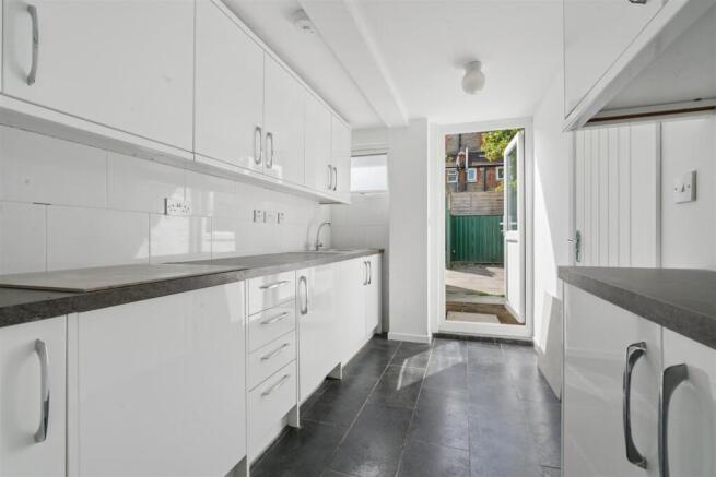 41 Gilbey Road, London kitchen 1.jpg