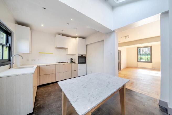 Tyneham Road, Battersea, London, SW11 photo 4