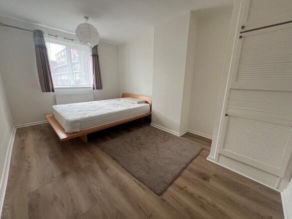 3 bed House to rent Image 4