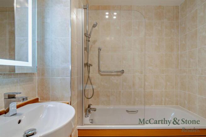 2 bed Apartment for sale Image 10
