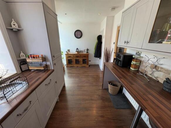 3 bed Terraced for sale Image 5