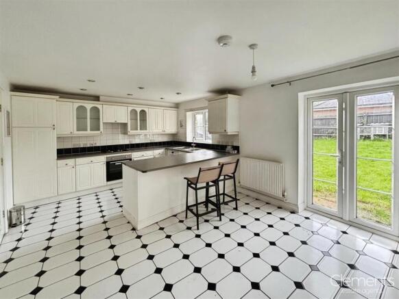 8a7be594-Photo 209-11-25 2C 2017 2054 2048.jpg