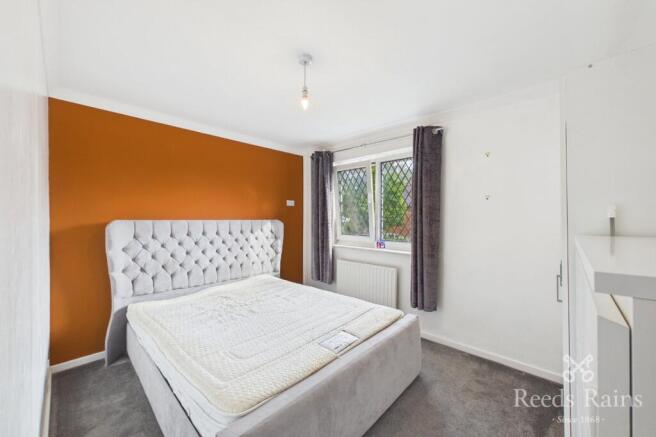 2 bed End of Terrace to rent Image 12