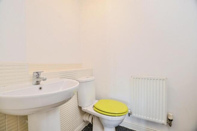 3 bed Semi-Detached for sale Image 11