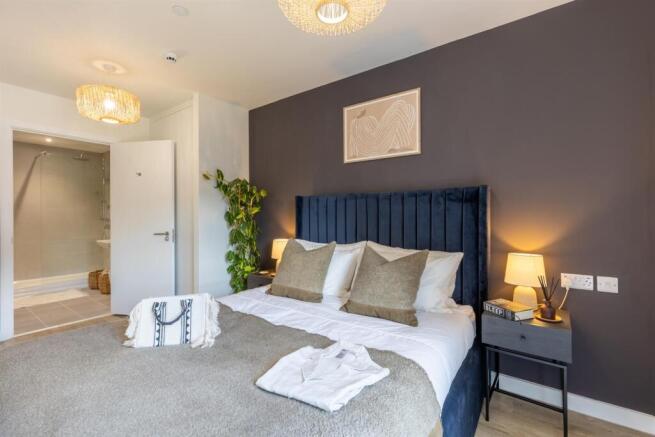 2 bed Apartment to rent Image 6