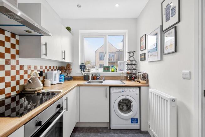 2 bed Semi-Detached for sale Image 4