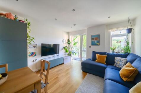 Fairbridge Road, London, N19