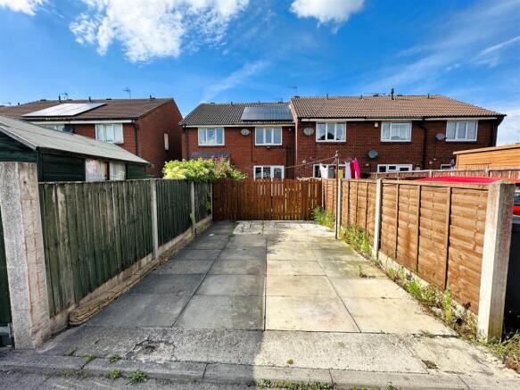 2 bed Terraced for sale Image 11