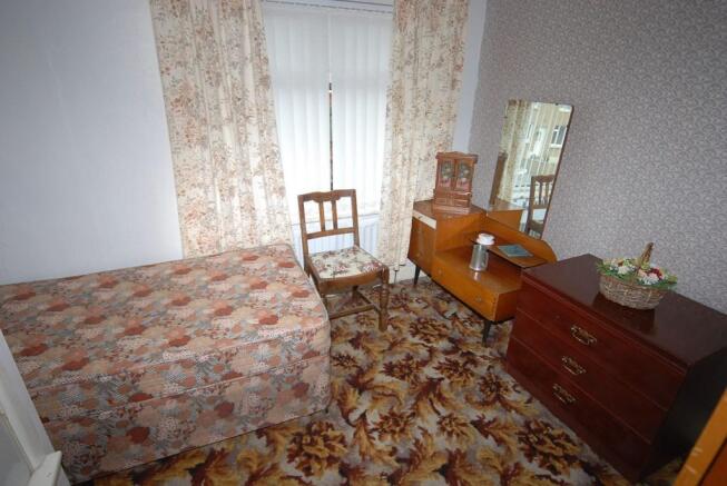 BEDROOM 2