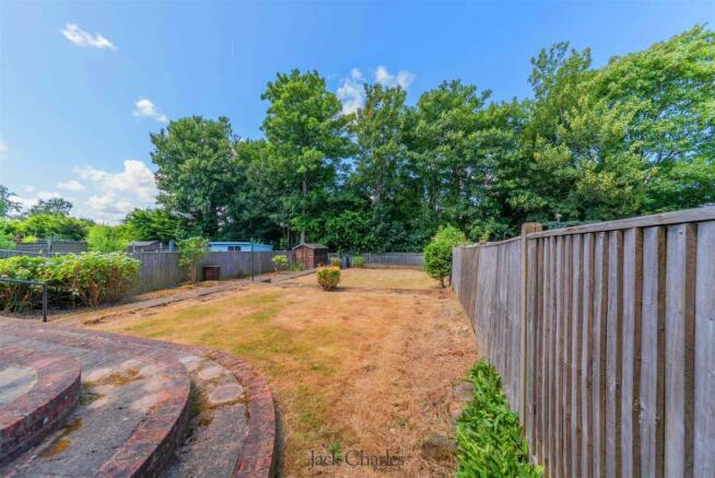 29 Crundwell- Rear garden_-2.jpg