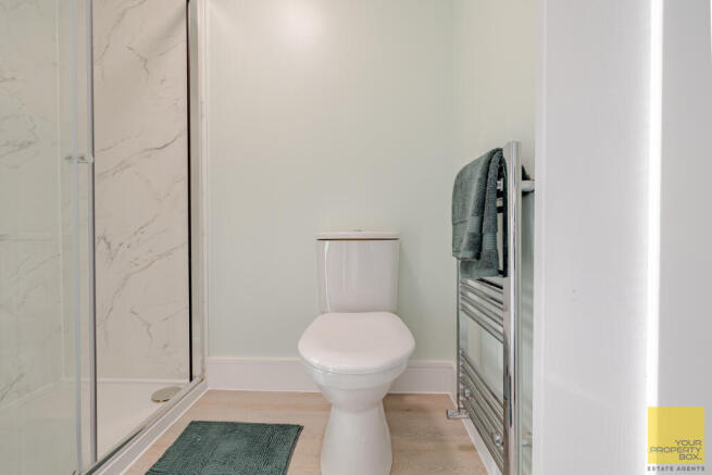 13GreenfordGardens-42