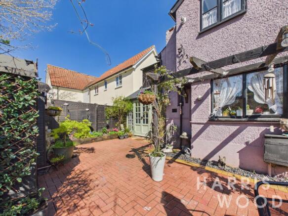Old Road, Clacton-On-Sea, Essex, CO15 photo 4