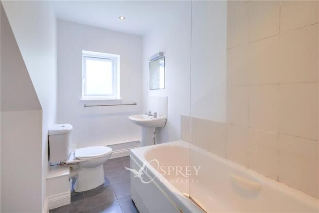2 bed House to rent Image 10