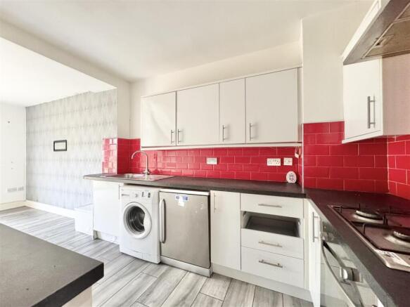 Kitchen / Dining