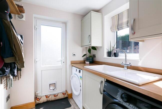 3 bed Detached for sale Image 6