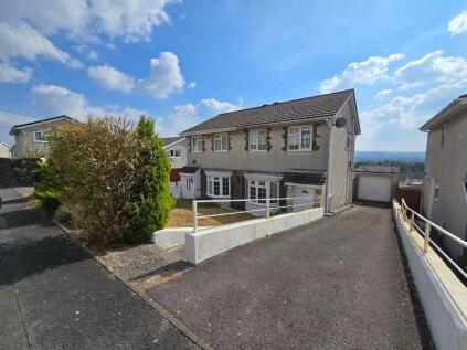 Maple Drive, Brackla, CF31