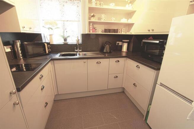 Albion Court, Sun Street, Billericay photo 3