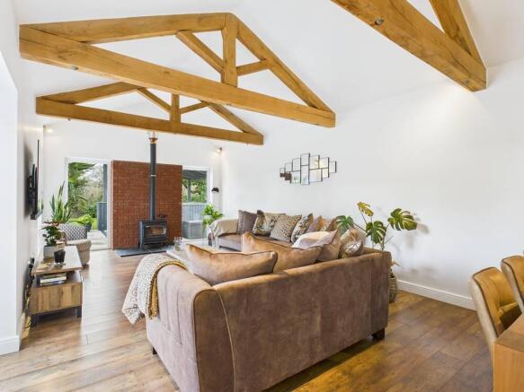 4 bed Detached for sale Image 12