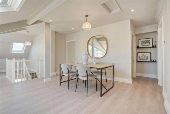 3 bed Penthouse for sale Image 4
