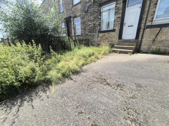 2 bed Terraced to rent Image 8