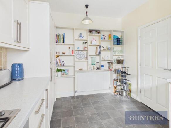 2 bed Apartment for sale Image 10