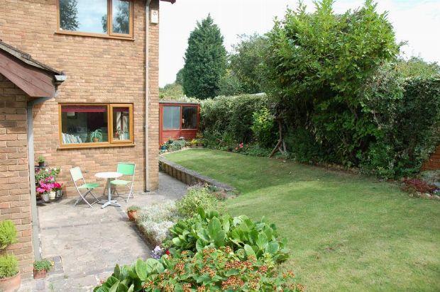 SIDE AND REAR GARDENS