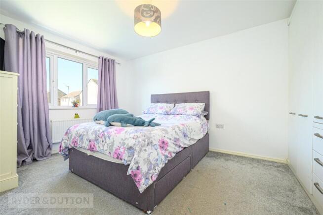 3 bed Semi-Detached for sale Image 12