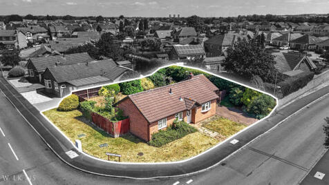 Guinevere Avenue, Stretton, Burton-on-Trent, Staffordshire, DE13