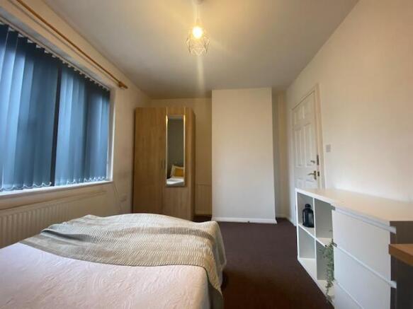 3 bed Terraced to rent Image 5