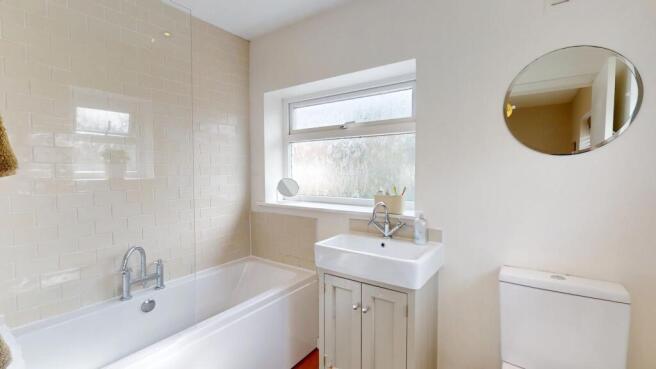 Croft-Way-House-Bathroom.jpg