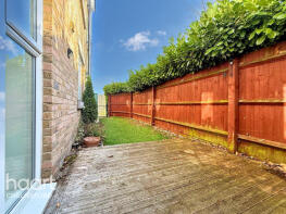 384, Springfield Road, Chelmsford CM2 6AT