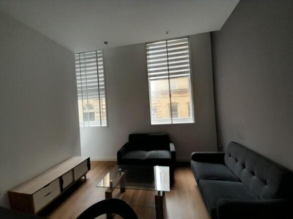 1 bed Apartment to rent Image 6