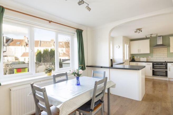 Kitchen / Dini...