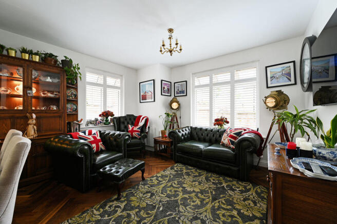 2 bed Apartment for sale Image 4