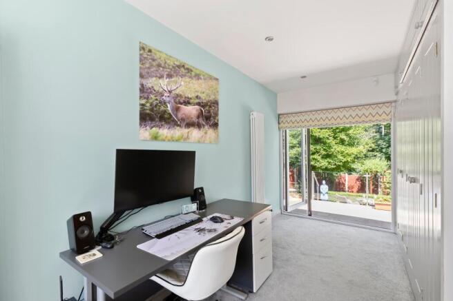 4 bed Detached for sale Image 8