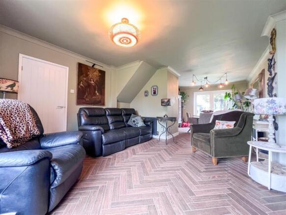 Sitting / Dining Room