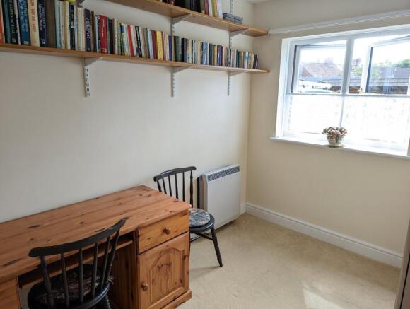 Bedroom 2 / Study