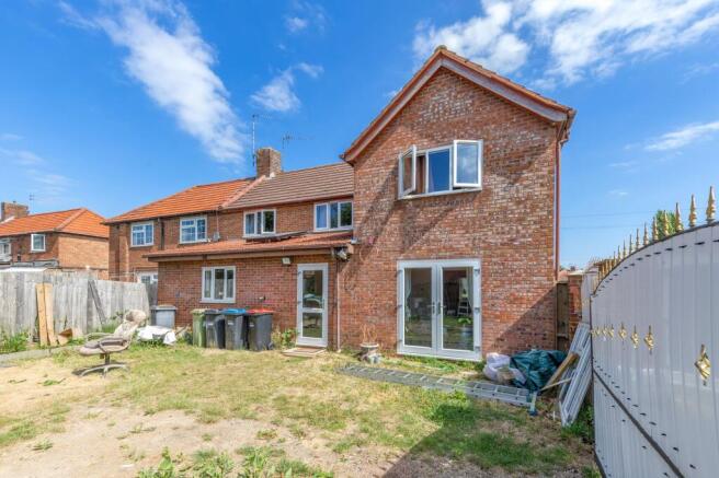 Saffron Street, Bletchley, MK2 photo 4