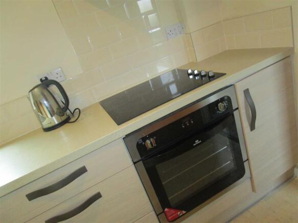 KITCHEN - BREAKFAST ROOM