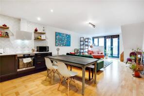 Maisonette 11, City Plaza, Curtain Road, Hackney, London EC2A 3BS