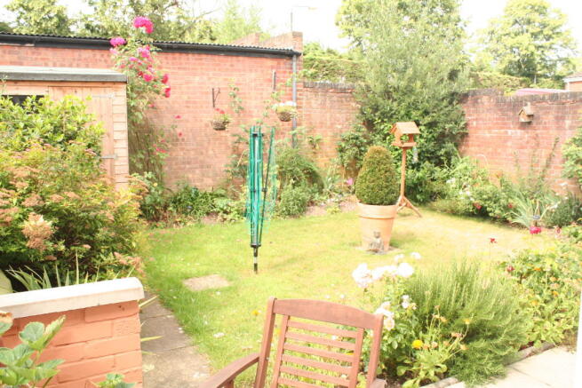 Photo 11