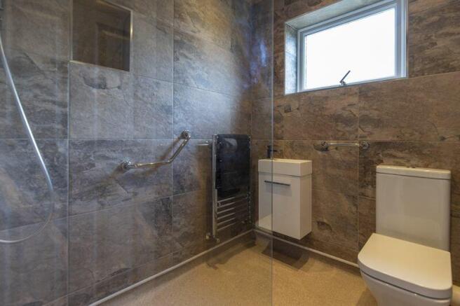 Bedroom 2 En-suite