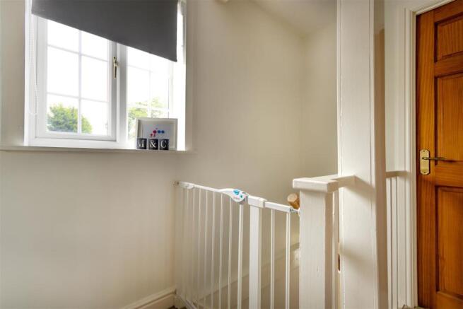[] - 27 Mount Crescent_0258-HDR copy.jpg