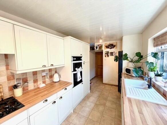3 bed Terraced for sale Image 7