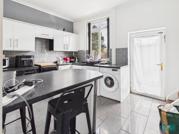 2 bed Terraced for sale Image 11